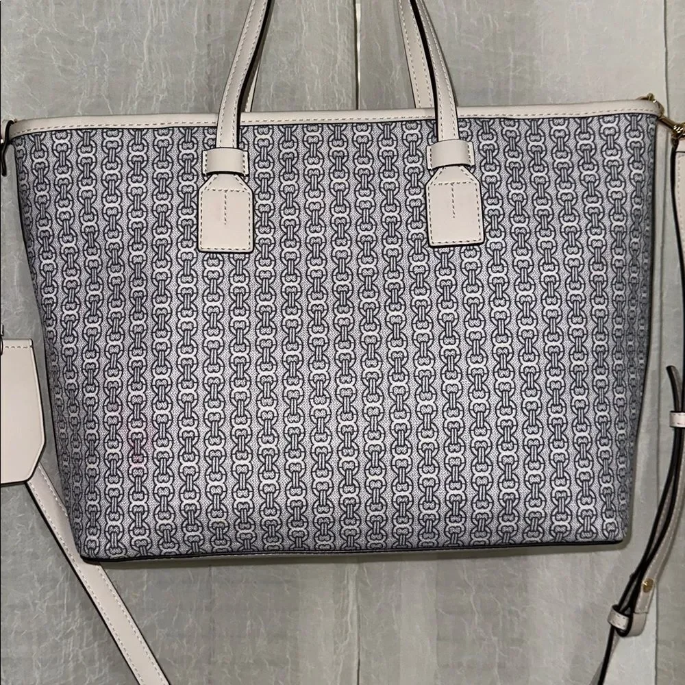 Tory Burch 5” inside